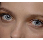  Перспектива синими линзами глаз контакт.